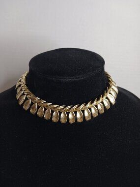 Vintage Tara Gold Tone Choker Y2K Style Necklace